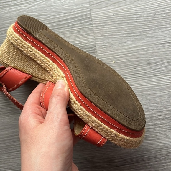 [7] L.L.Bean Women’s Buckle Ankle Strap Wedges Coral Pastel Red Orange - Picture 9 of 10